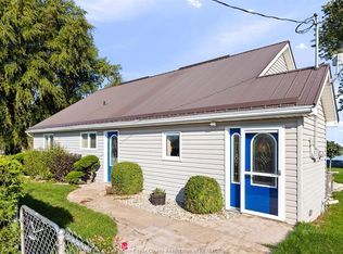 15230 Couture Beach Rd, Lakeshore, ON N0P 2L0