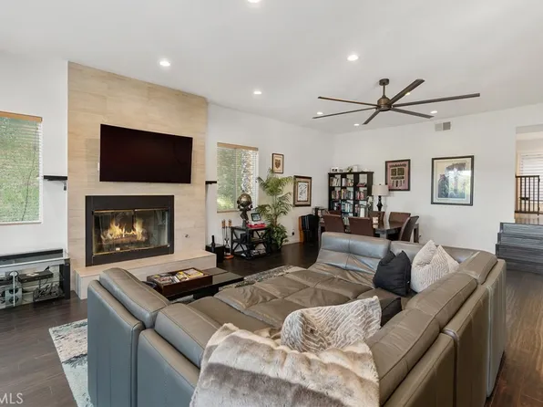 4477 Ensenada Dr, Woodland Hills, CA 91364