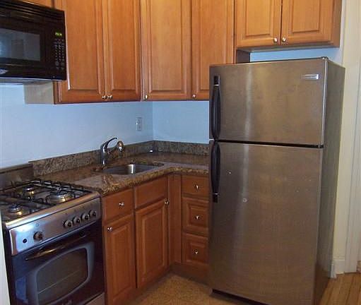 4th image of 175 W 72nd St APT 6G1