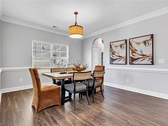 3rd image of 5597 Marblehead Dr