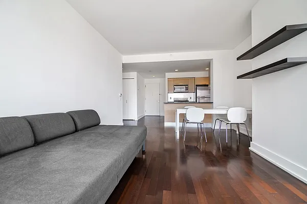 Rented by Jade Stone Real Estate Consulting | media 2