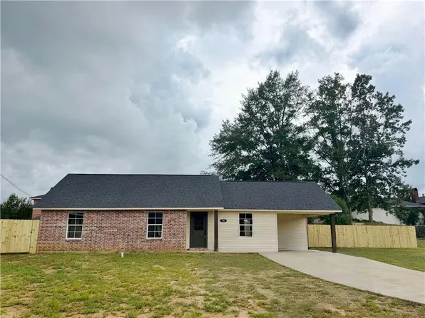 110 Hidden Oaks Ct, Natchitoches, LA 71457