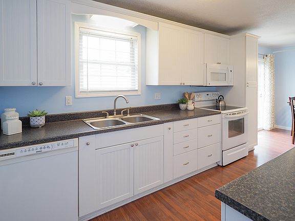 5th image of 3806 Florinda Ave