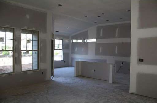5th image of 428 Larkspur Dr
