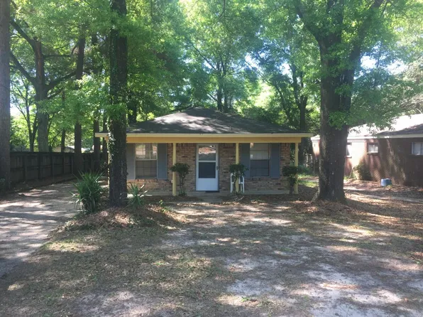 4823 Oxford Dr, Mobile, AL 36618