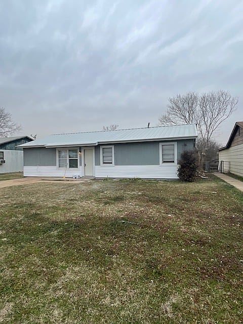 1st image of 116 N Glencoe Cir