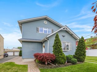 646 7th St, Lyndhurst, NJ 07071