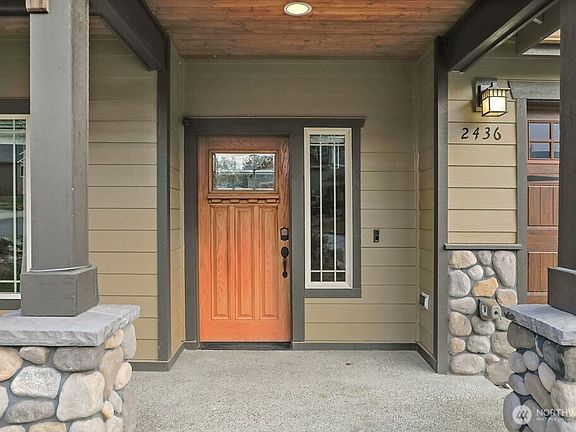 3rd image of 2436 NE Dynasty Drive