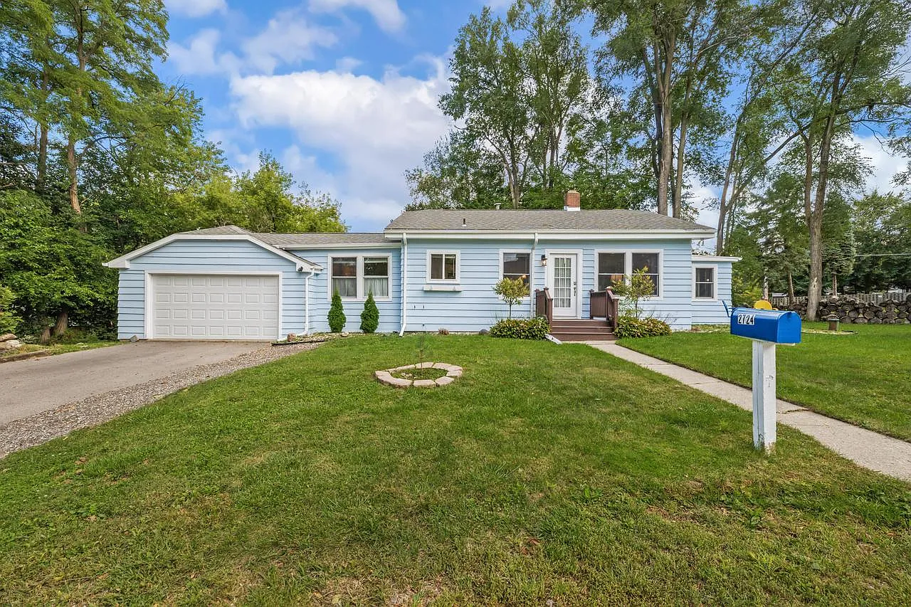 2724 Mason STREET photo 1