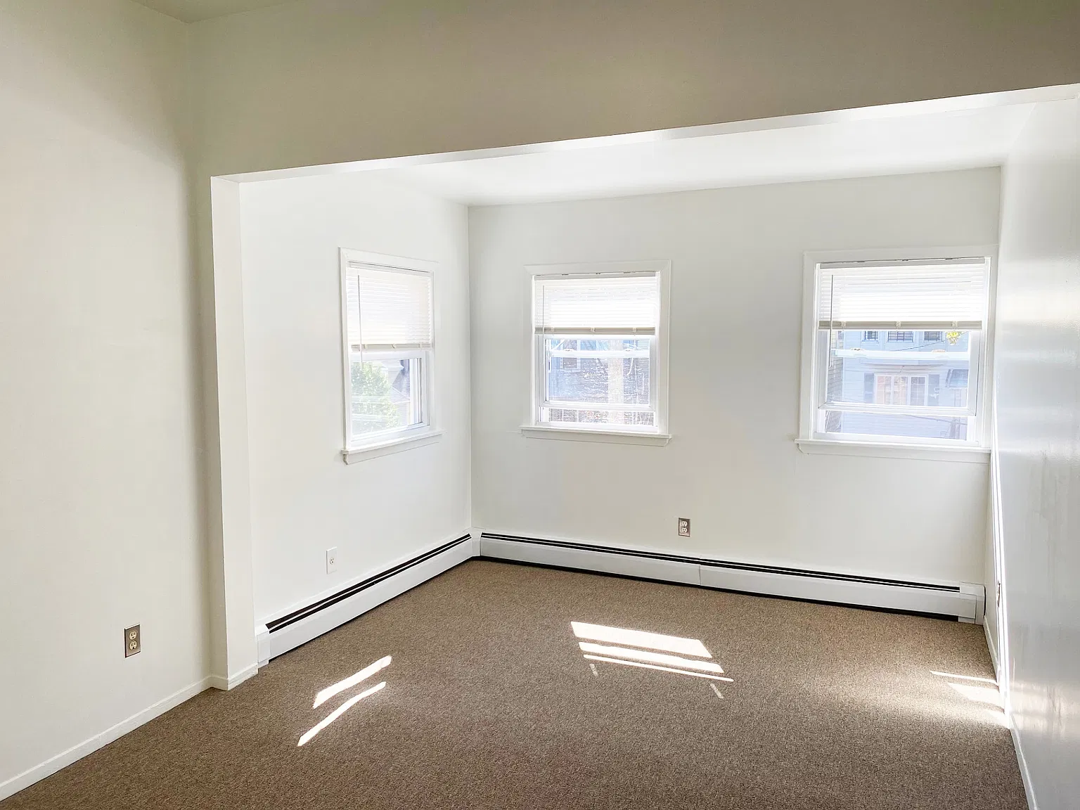 2 bed, 600 sqft, $2,600 — Photo 2