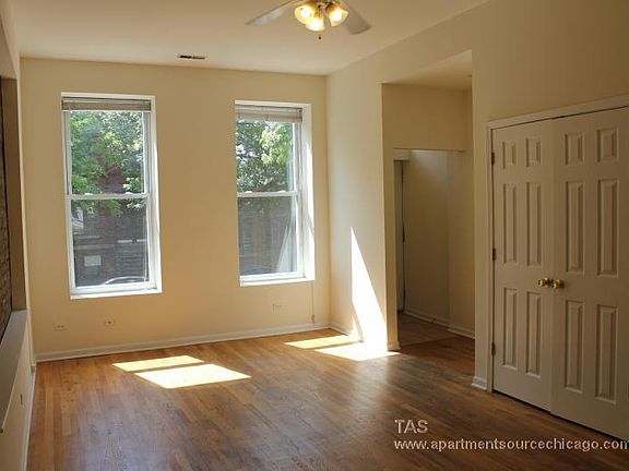 3rd image of 1629 N Honore St #1FT