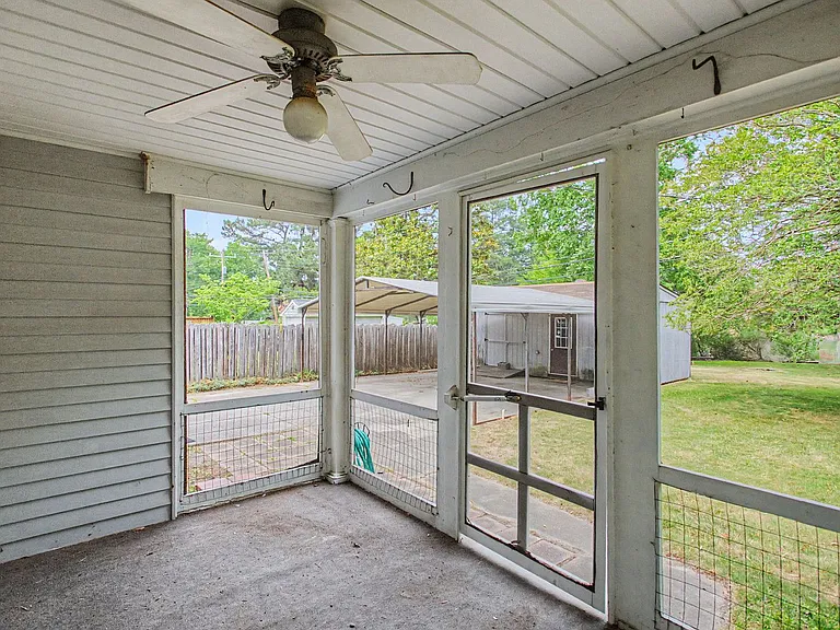 100 Chesterfield Rd — Photo 18