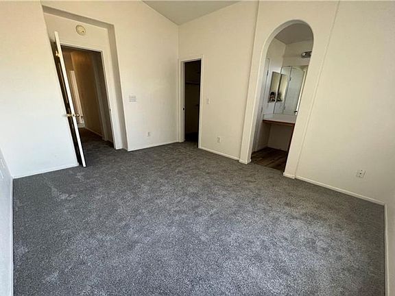 4th image of 9584 Bandera Creek Ave