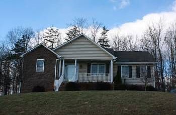 1st image of 102 Spring Oaks Dr