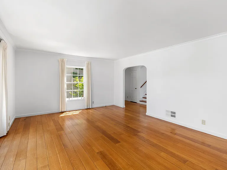 80 Castenada Ave — Photo 6