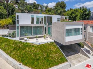 2955 W Swan Pl, Los Angeles, CA 90026
