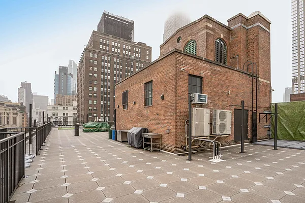 Rented by Oxford Property Group | media 12