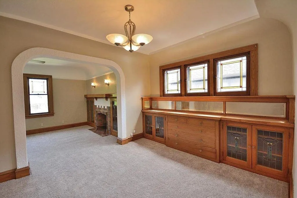 1 bed, 1025 sqft, $1,250 — Photo 3