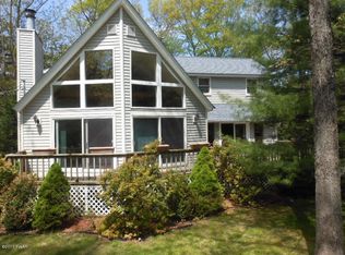 116 Lake Dr, Dingmans Ferry, PA