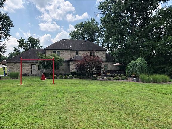3rd image of 7780 Briarwood Ct