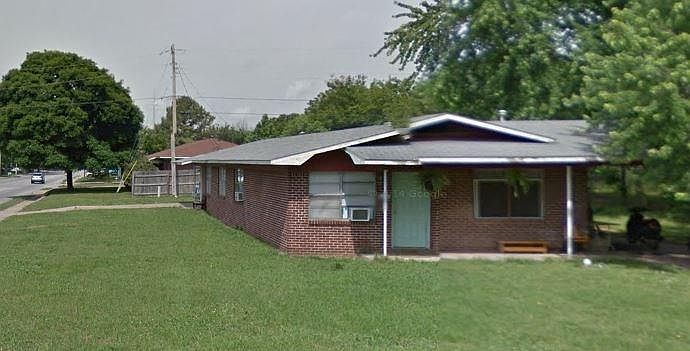 1st image of 802 N 11th St