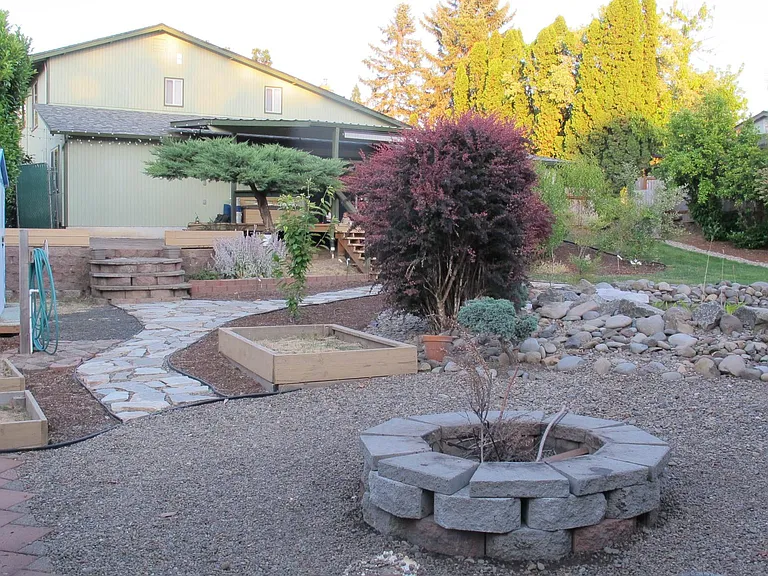 1816 NW Lincoln St — Photo 3