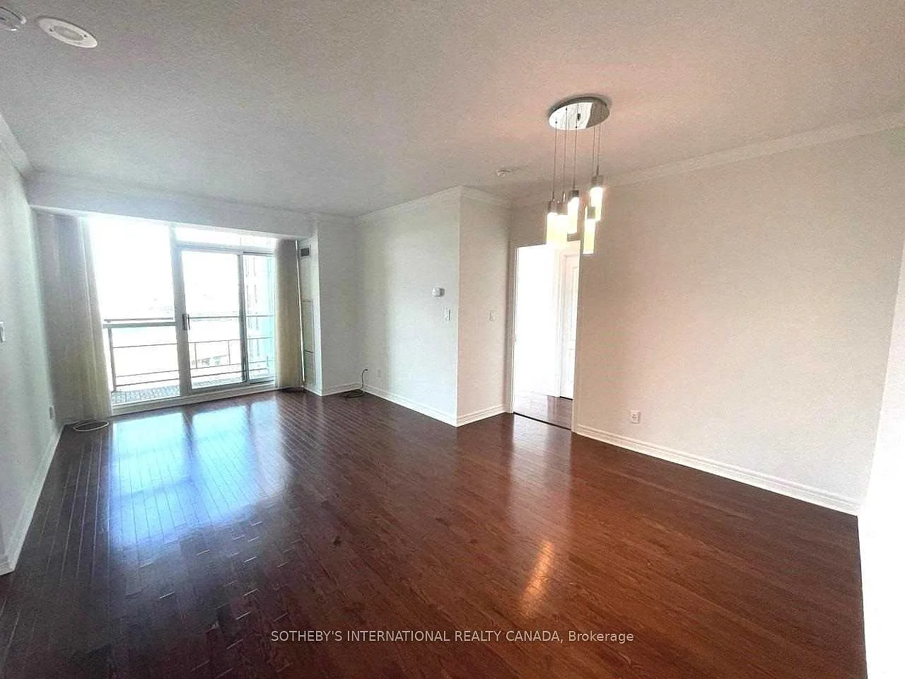 100 Promenade Cir — Photo 2