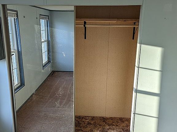 4th image of 5131 Burnham Ave #238