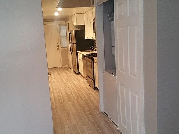 Hallway to Kitchen