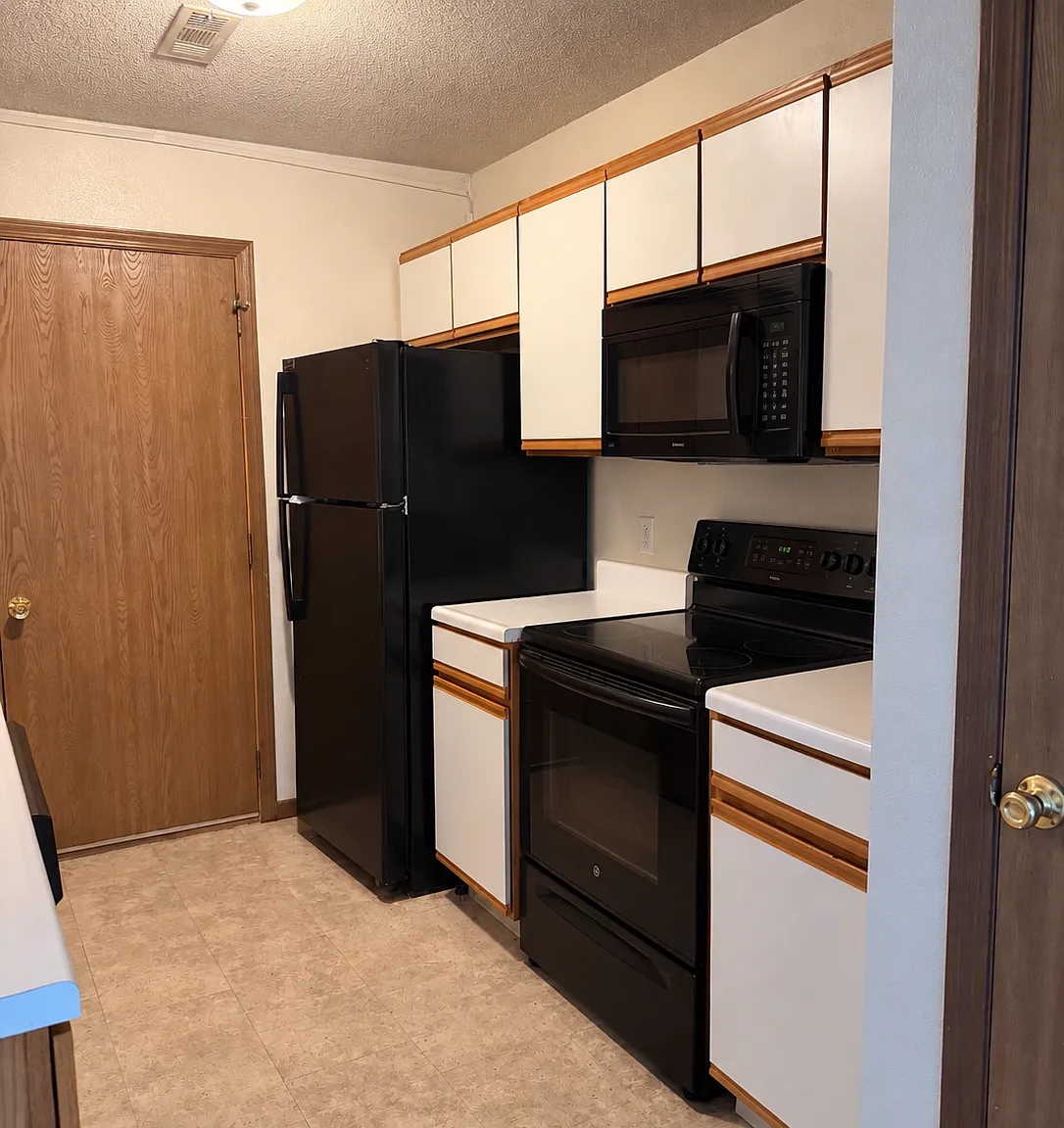 2 bed, 1000 sqft, $1,000 — Photo 4