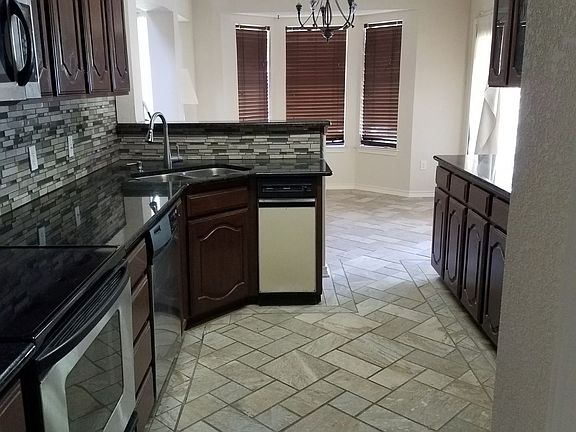 2nd image of 1101 N Brookside Dr
