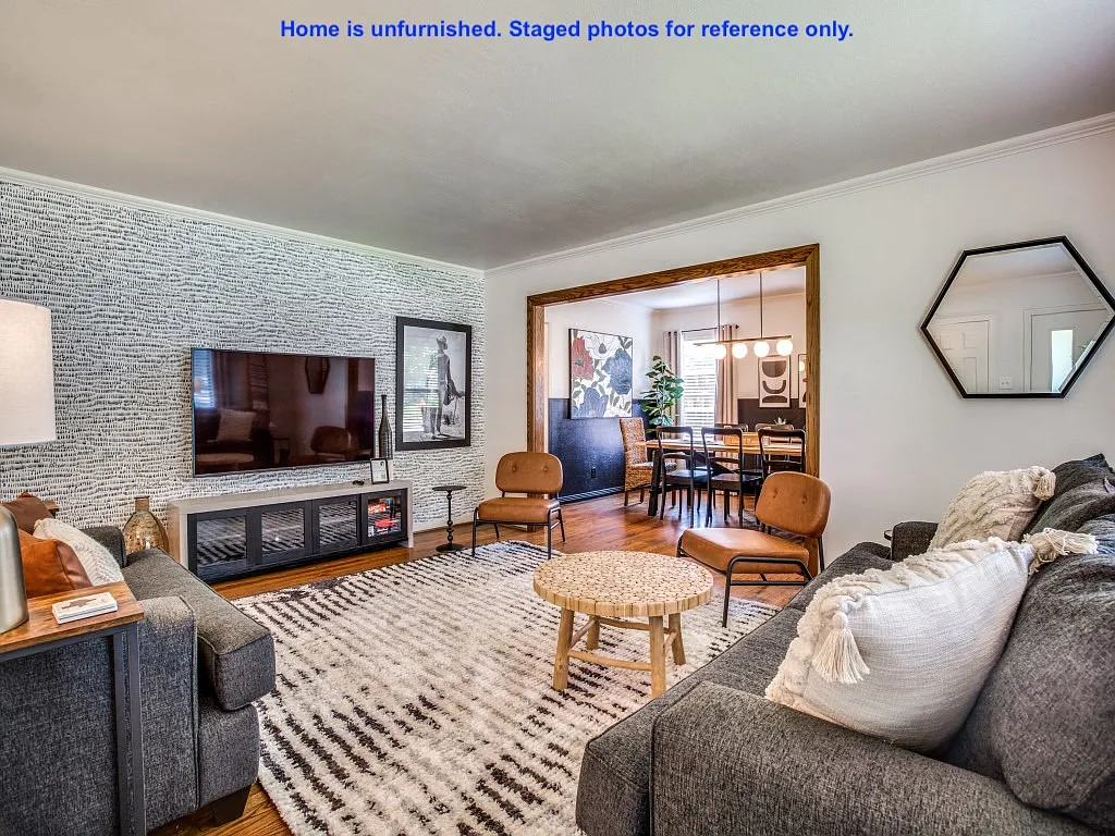 3 bed, 1811 sqft, $2,800 — Photo 2