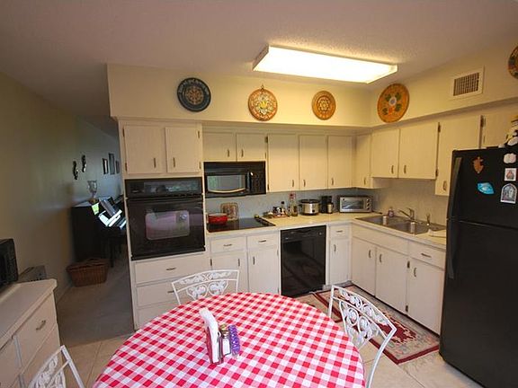4th image of 2405 Franciscan Dr APT 45