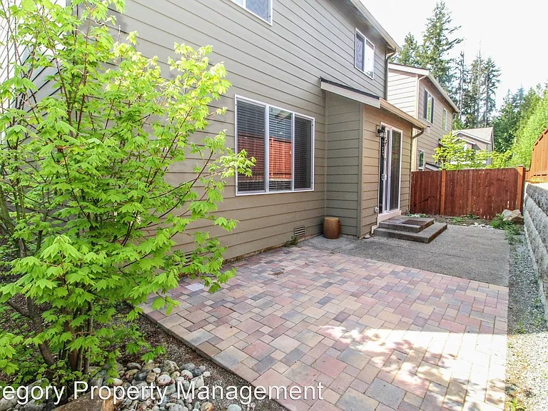 19523 33rd Dr SE — Photo 21