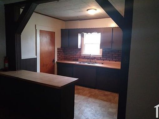 2nd image of 1540 Lebanon St