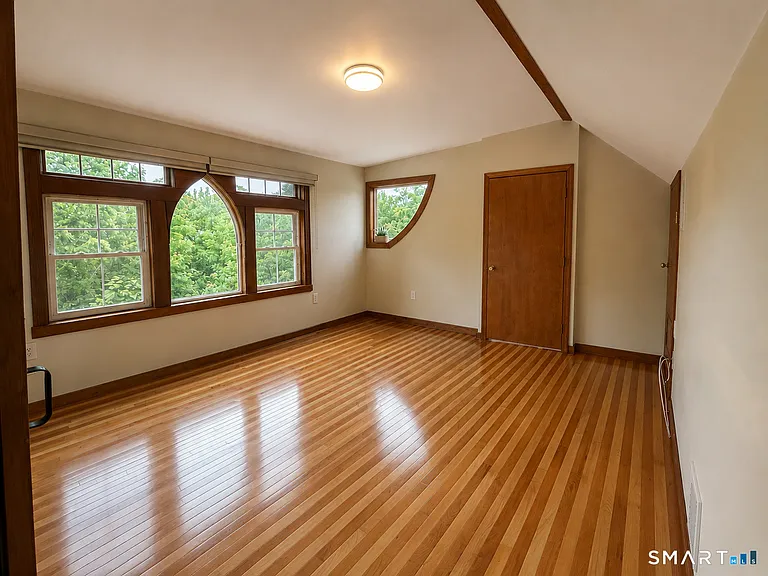 505 E Main St — Photo 10