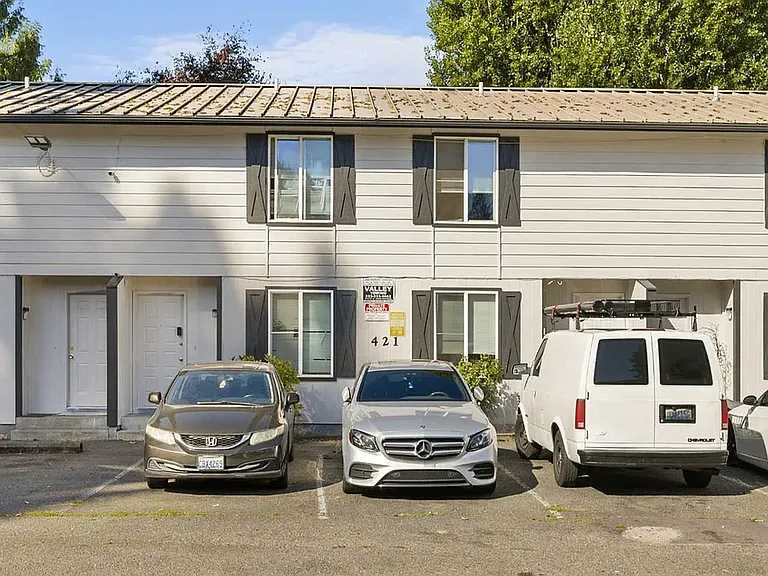 421 37th St SE #3 — Photo 12