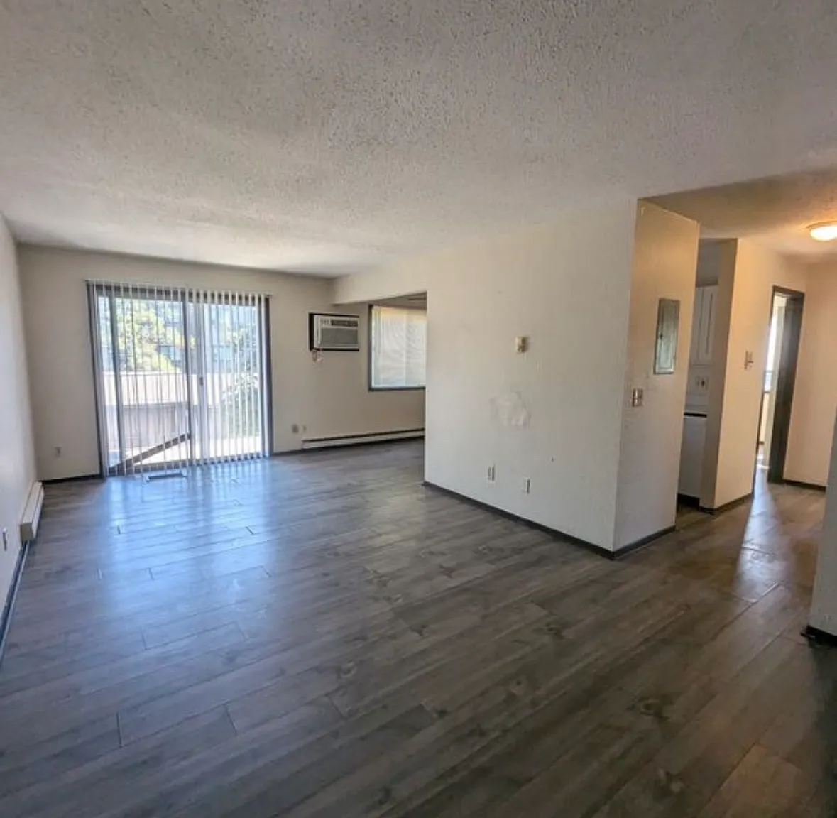 2 bed, 960 sqft, $1,350 — Photo 3