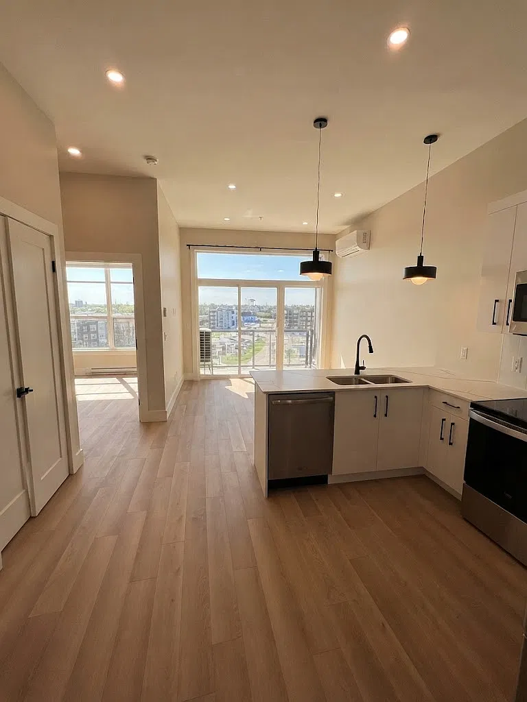 165 McLaughlin Dr. — Photo 1