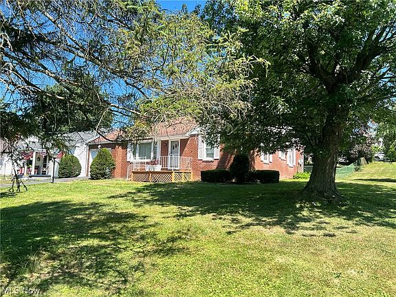 4th image of 755 Midway Ln