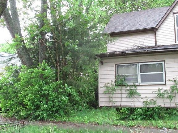 2nd image of 1204 W Hill St