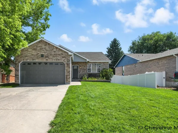 311 Miller Ln, Cheyenne, WY 82009