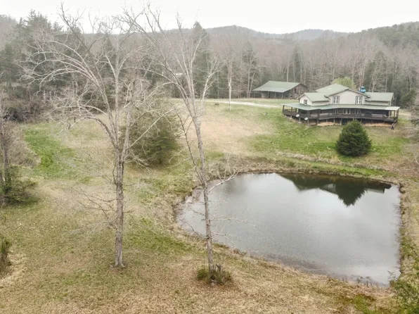 1900 State Highway 896, Parkers Lake, KY 42634