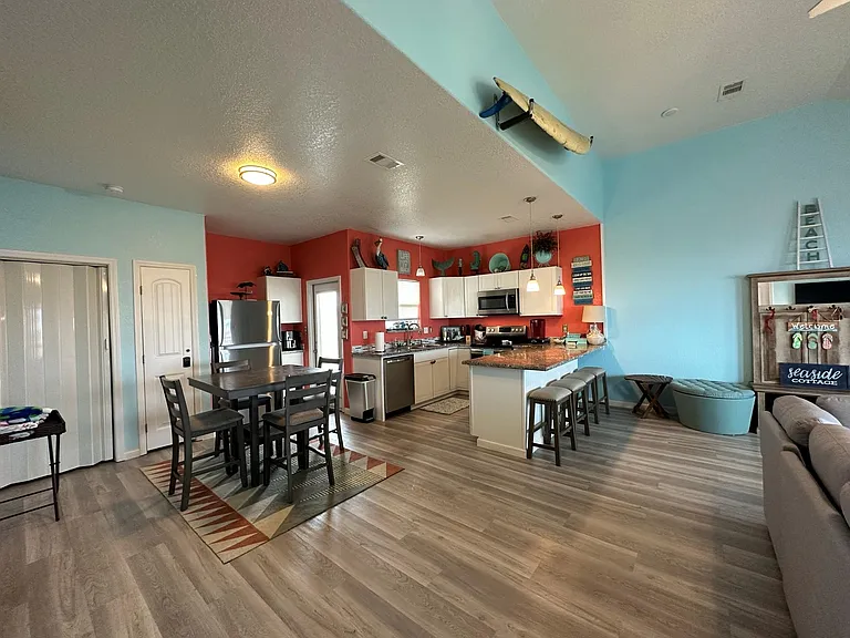 124 Howard Ave #D — Photo 18
