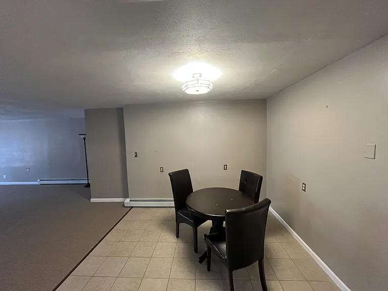 77 Auburn Rd #A — Photo 6