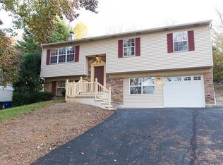 1756 Evangate Dr, Allentown, PA 18104
