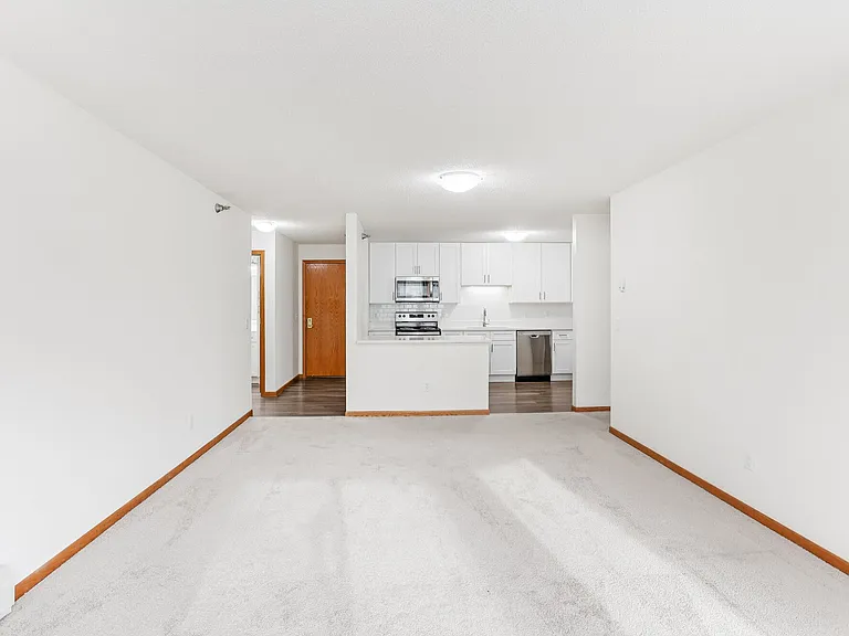 Vernon Oaks Apartments — Photo 45
