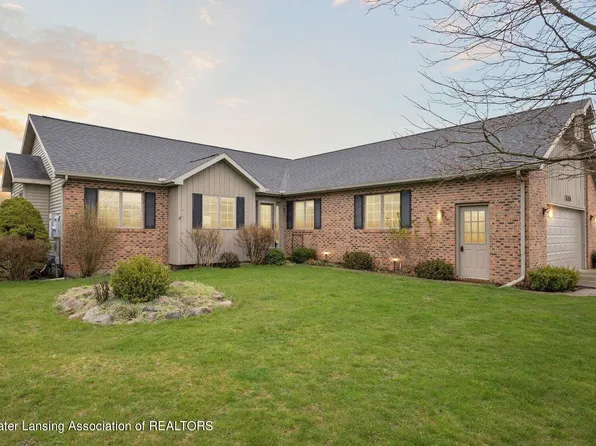 1896 Carlisle Hwy, Charlotte, MI 48813