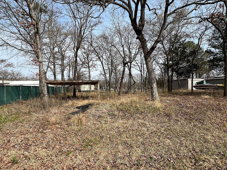 2nd image of 128 Little River Bnd