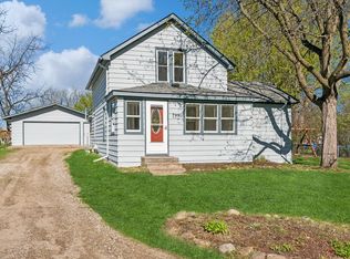 117 3rd St S, Waverly, MN 55390